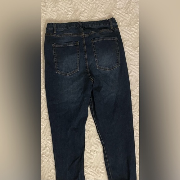 BUNDLE No Boundaries set of 2 summer Jean shorts Size 4 - Picture 6 of 8